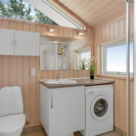 Holiday home Amazing In V With Kitchen Esbjerg